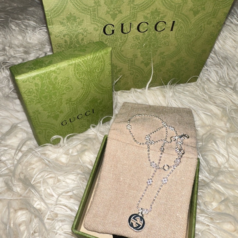 Gucci interlocking necklace